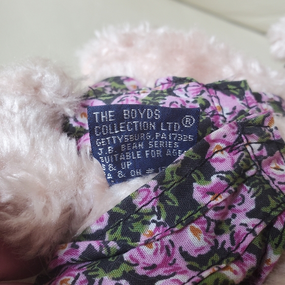 Vintage The Boyds Collection Pig in flower outfit - Picture 6 of 7